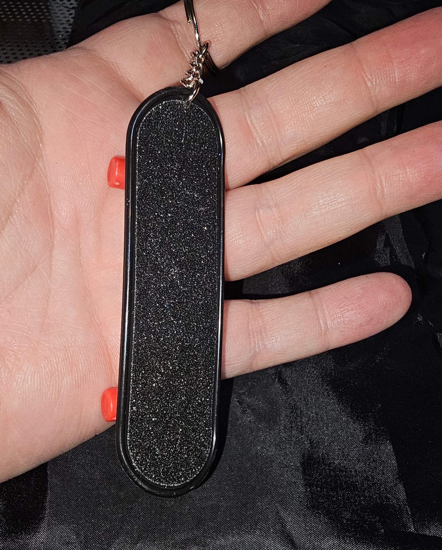 Skateboard keychain (1)
