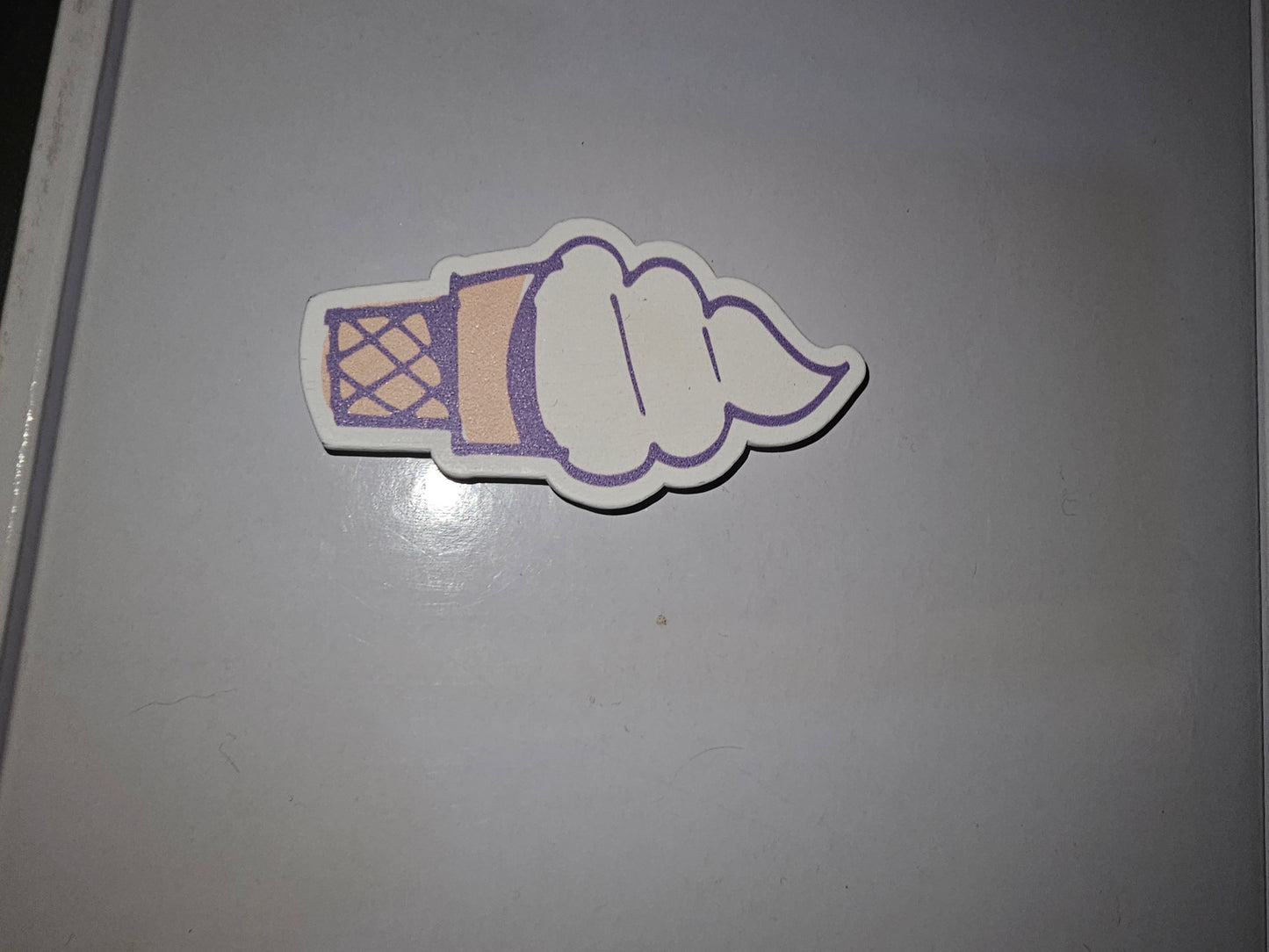 Ice cream magnet