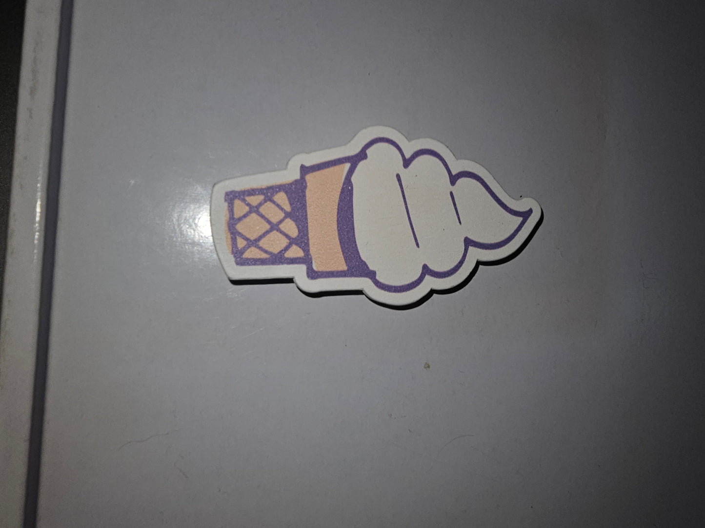 Ice cream magnet