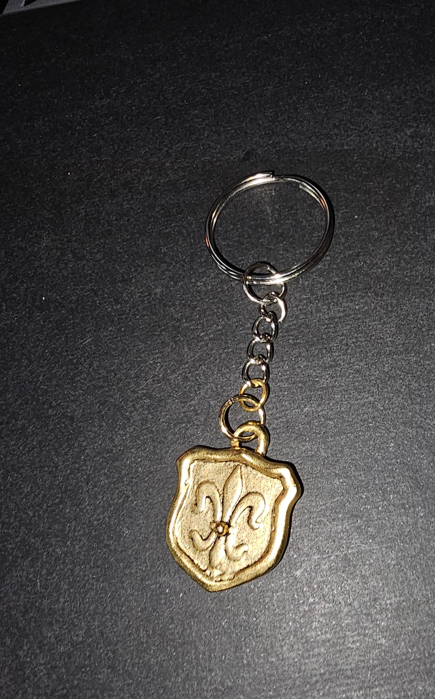 fleur-de-lis pendant keychain