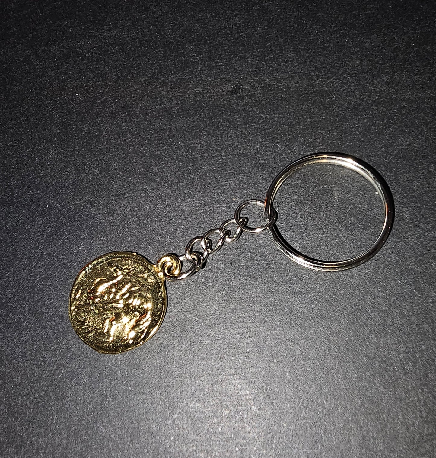 Roman pendant keychain