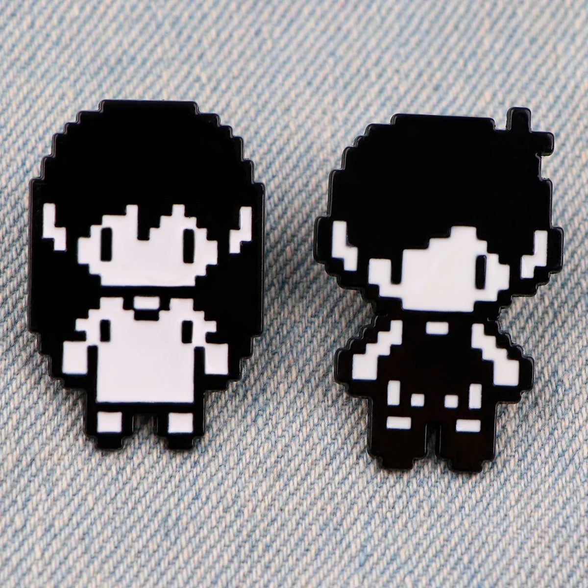 Lovers Enamel Pin Pixel Style Lapel Brooch Black White Jewelry Gift
