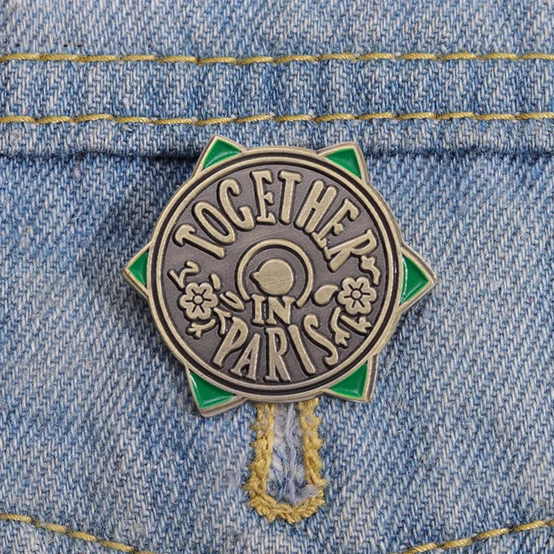 Vintage Bronze Enamel Pins Custom Round Brooches Hat Lapel Badges Cartoon Jewelry Gift Wholesale