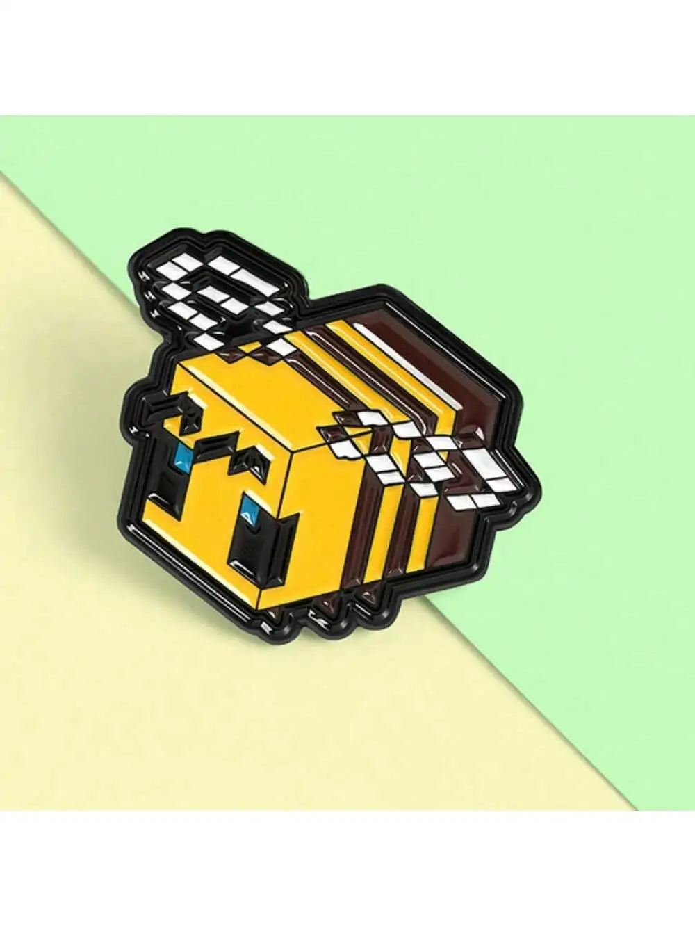 Charming Bee Brooch - Cute Accessory & Perfect Gift