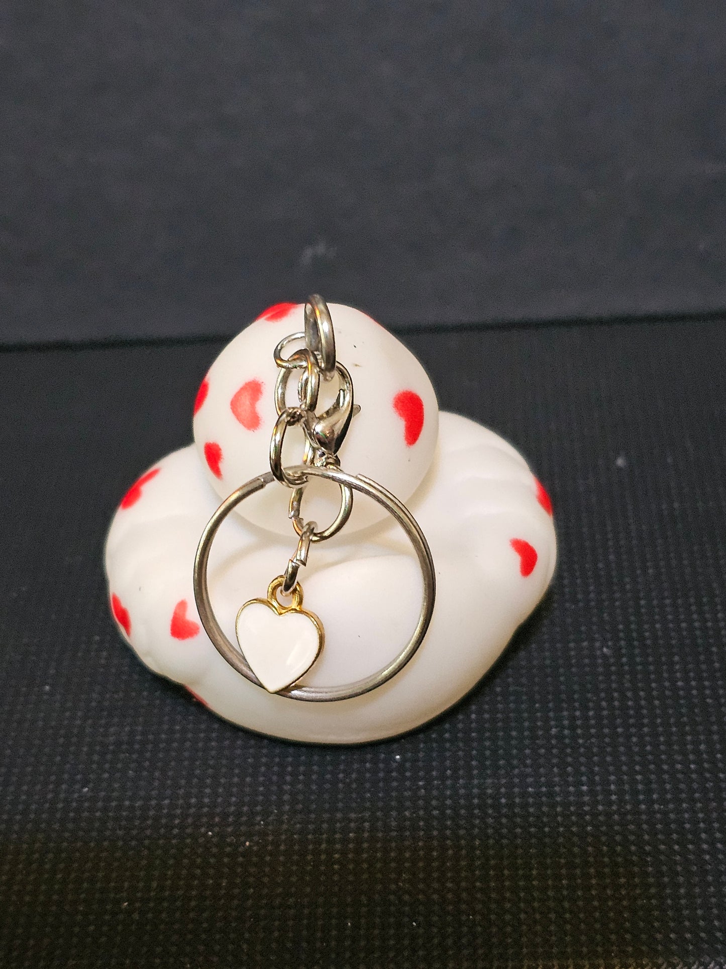 Valentine duck keychain