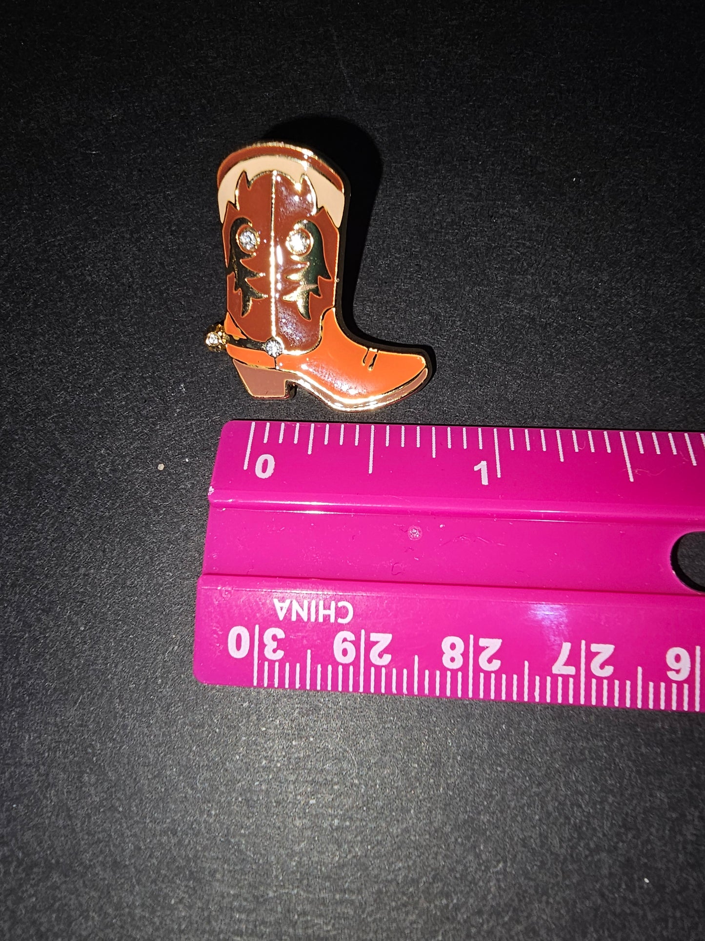 Cowboy boot pin - brown