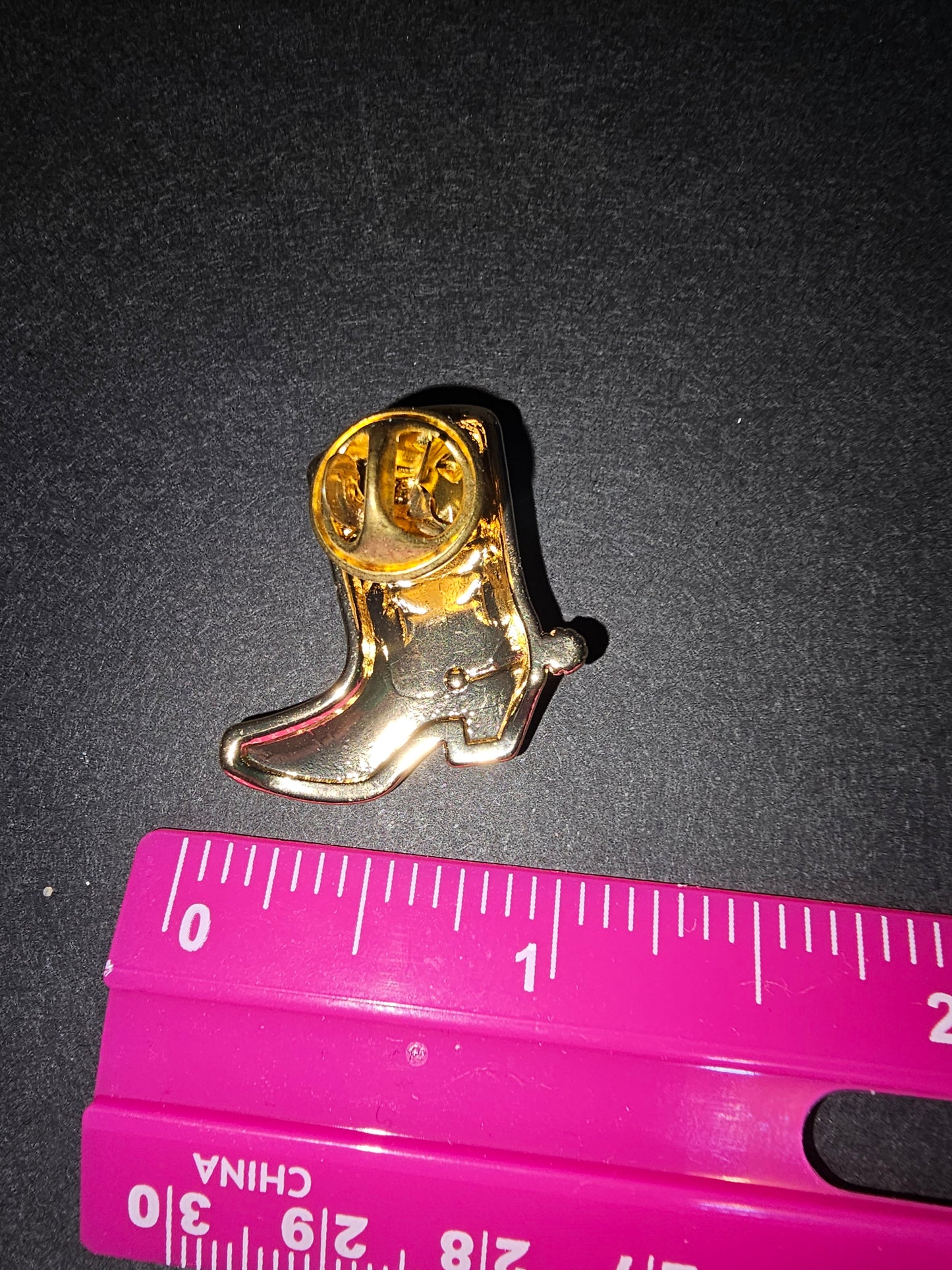 Cowboy boot pin - brown