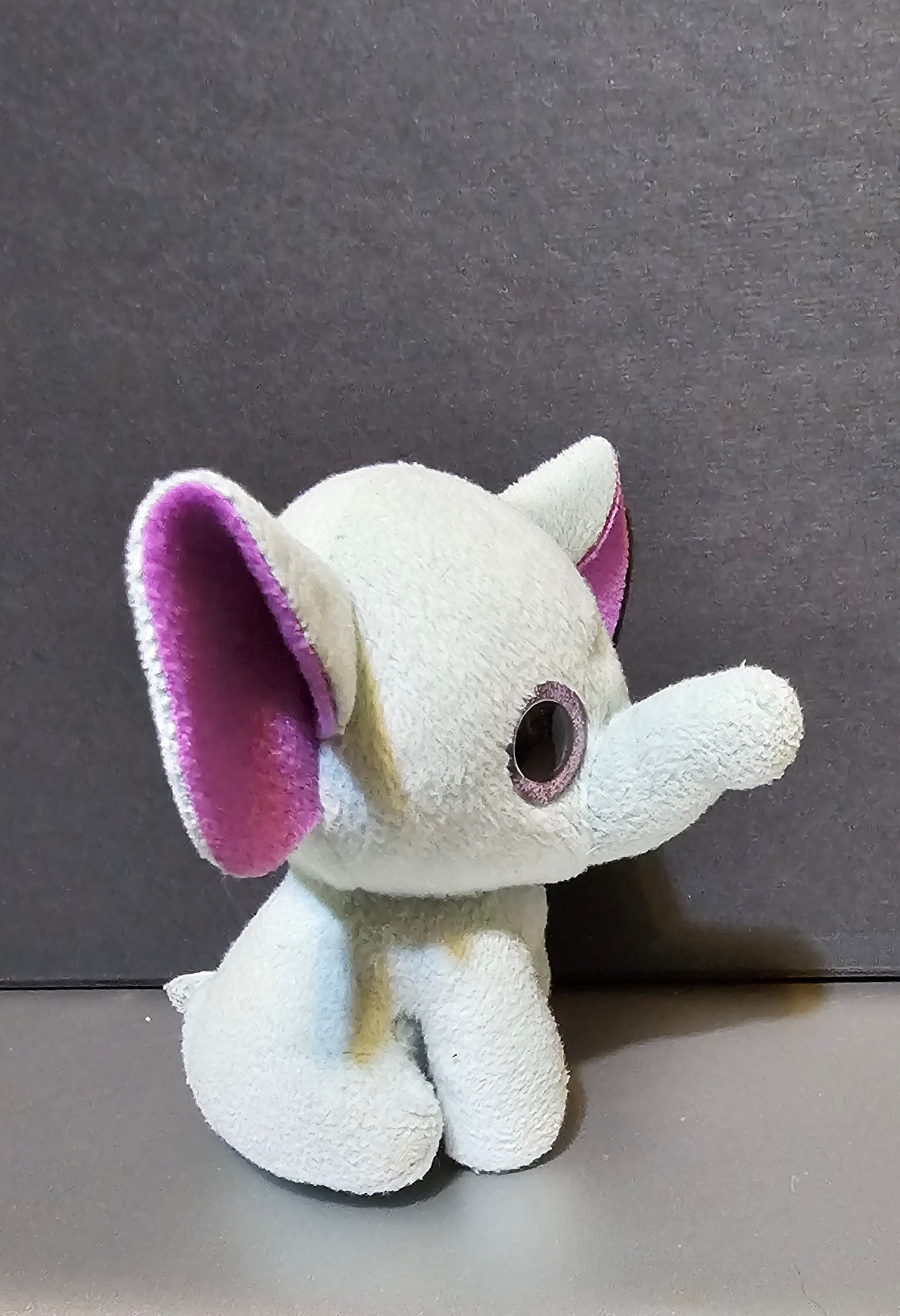 Elephant magnet