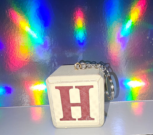 Letter block keychain  c- H (beige)