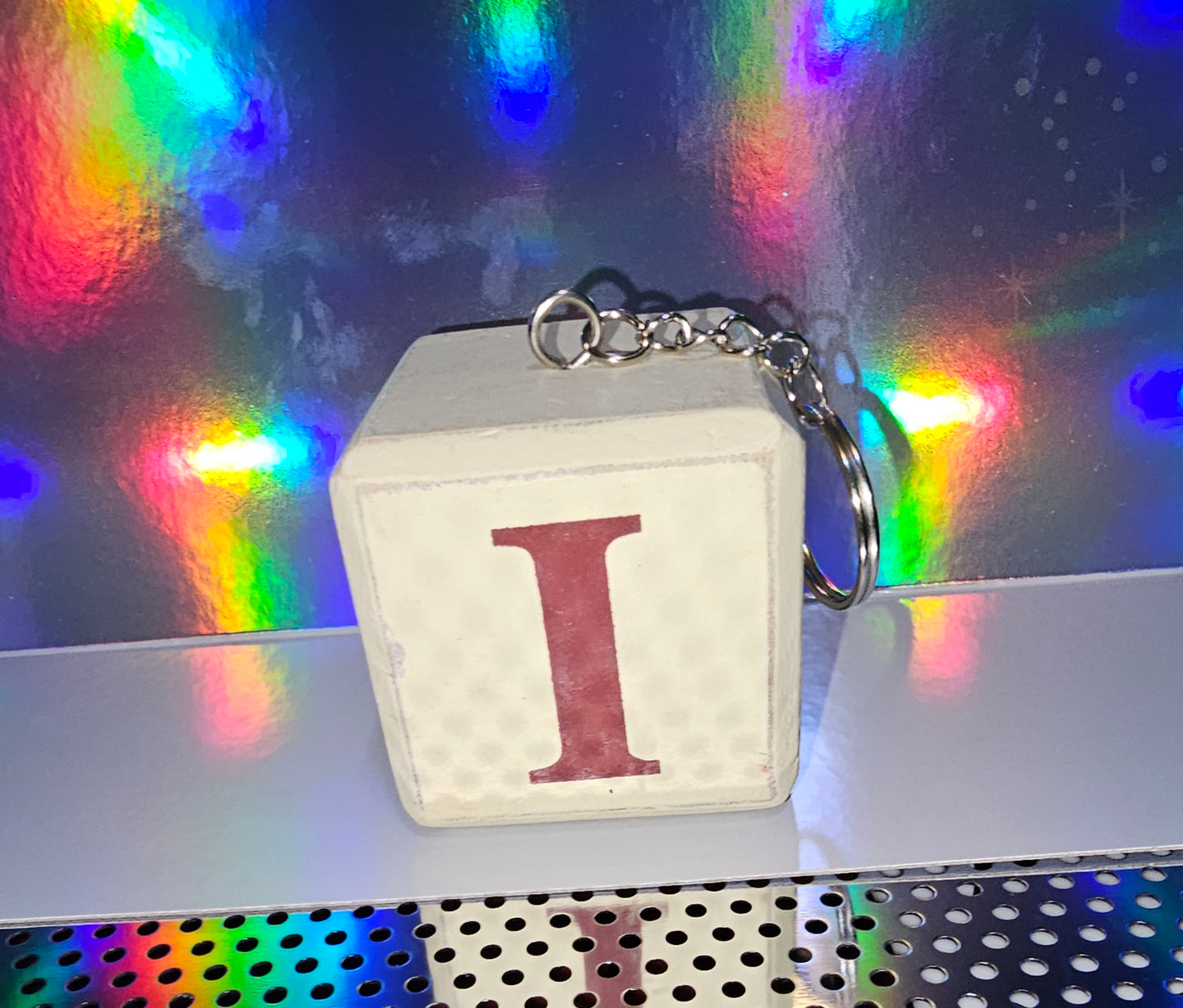Letter block keychain - I (beige)