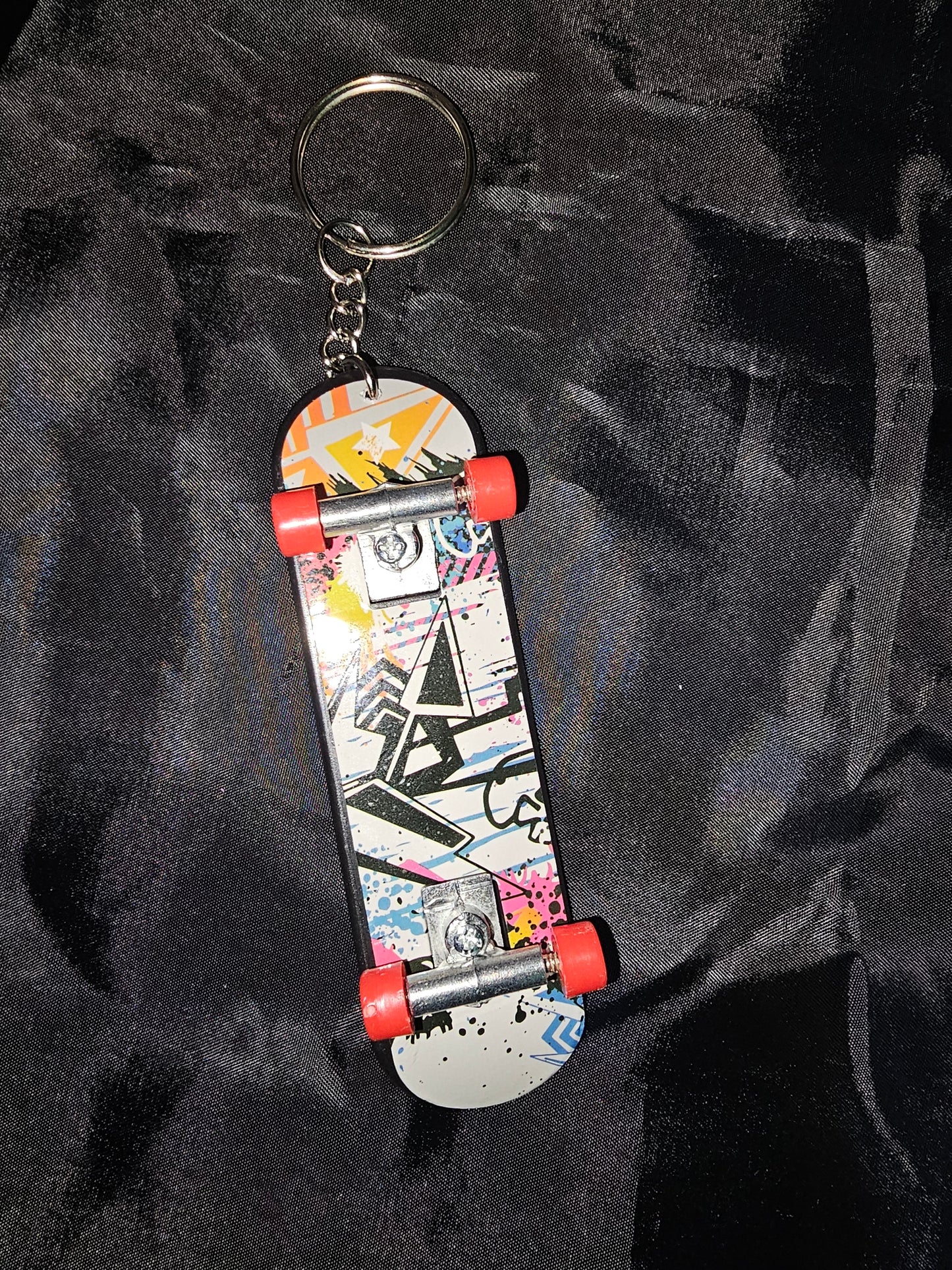 Skateboard keychain (3)