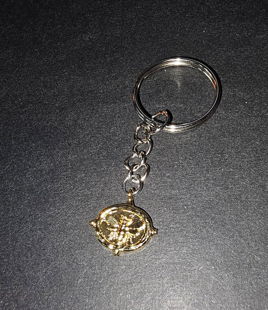 Bee pendant keychain