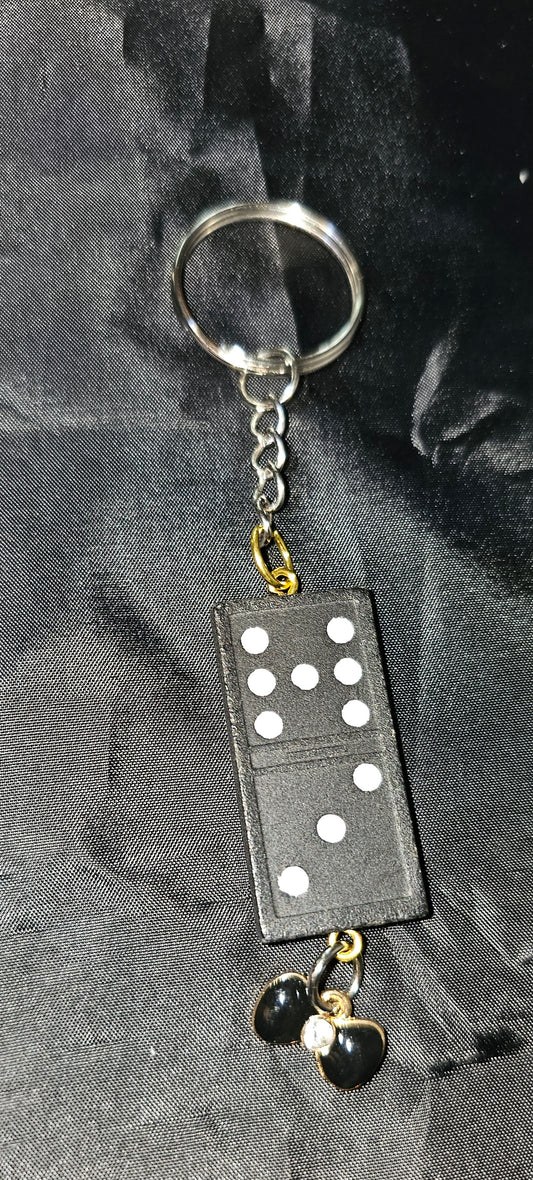 Domino keychain with bow charm