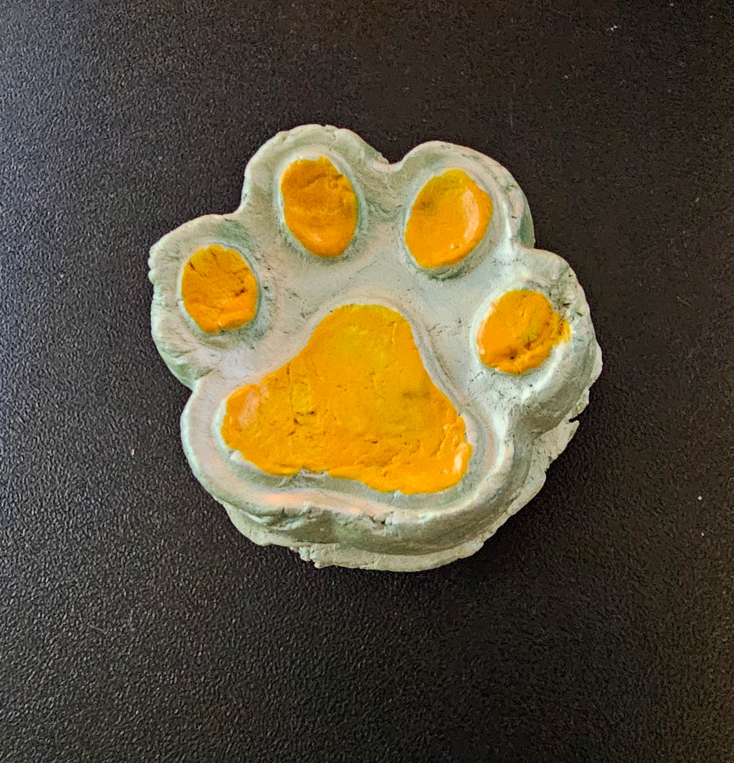 Paw print magnet