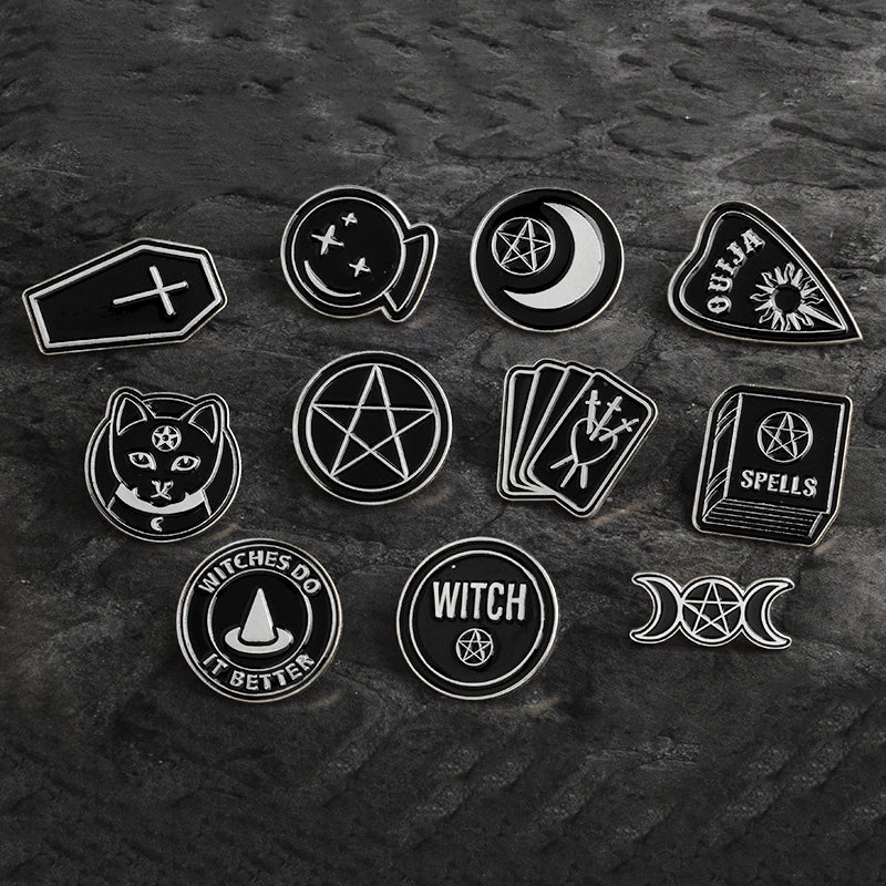 Dark Witch Black Moon Psychic Cat Enamel Pin Divination Brooch Lapel Jewelry Gift