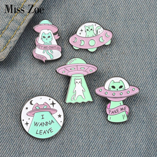 Alien Cat Enamel Pin Brooch Lapel Badge Cartoon Sci-Fi Jewelry Gift