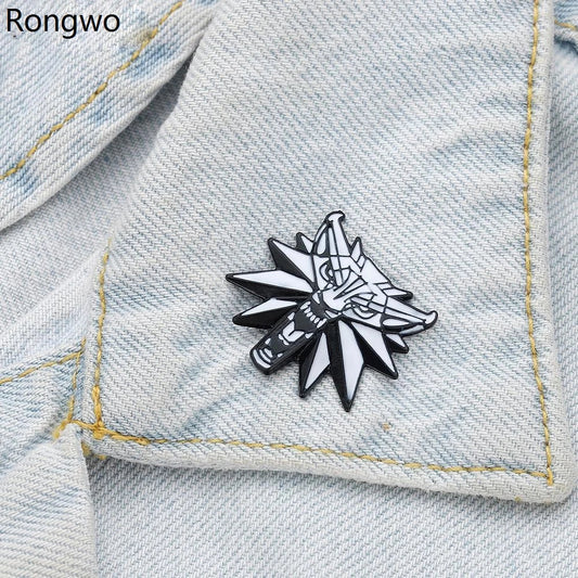 Wizard 3 Wolf Head Enamel Brooch Pin Cosplay Badge Jewelry