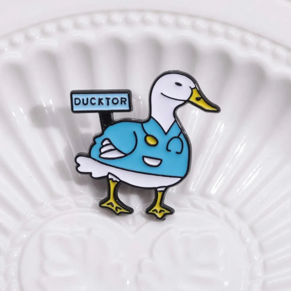 Creative Duck Doctor Enamel Pin Lapel Badge Jewelry Gift