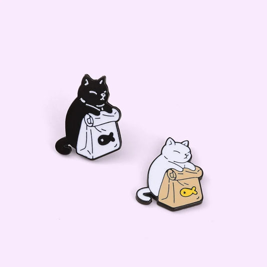Black White Cat Enamel Pin Badge Brooch Jewelry Gift Accessories
