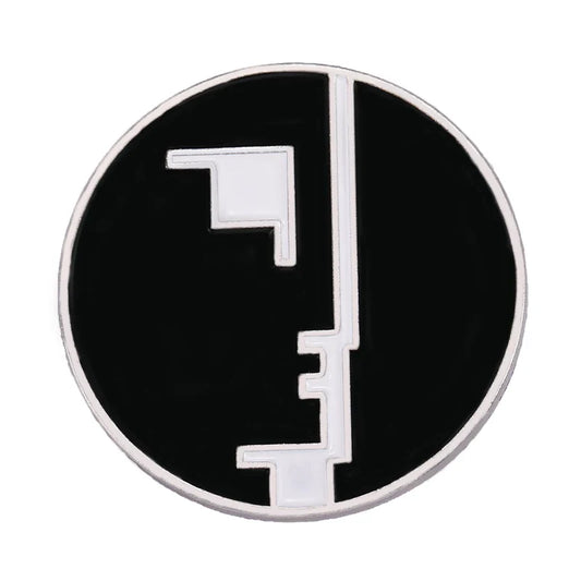 Portrait Enamel Pin Brooch Black White Round Character Metal Lapel Pin Jewelry Gift