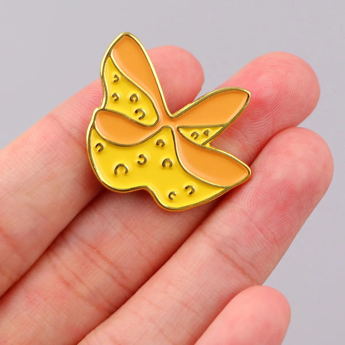 Crab Enamel Pin Brooches for Kids Clothing Backpack Lapel Badges Jewelry Gifts