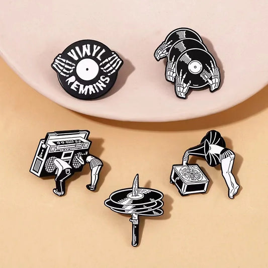 Retro Skull Pin Horror Punk Metal Badge Jewelry Accessories Wholesale