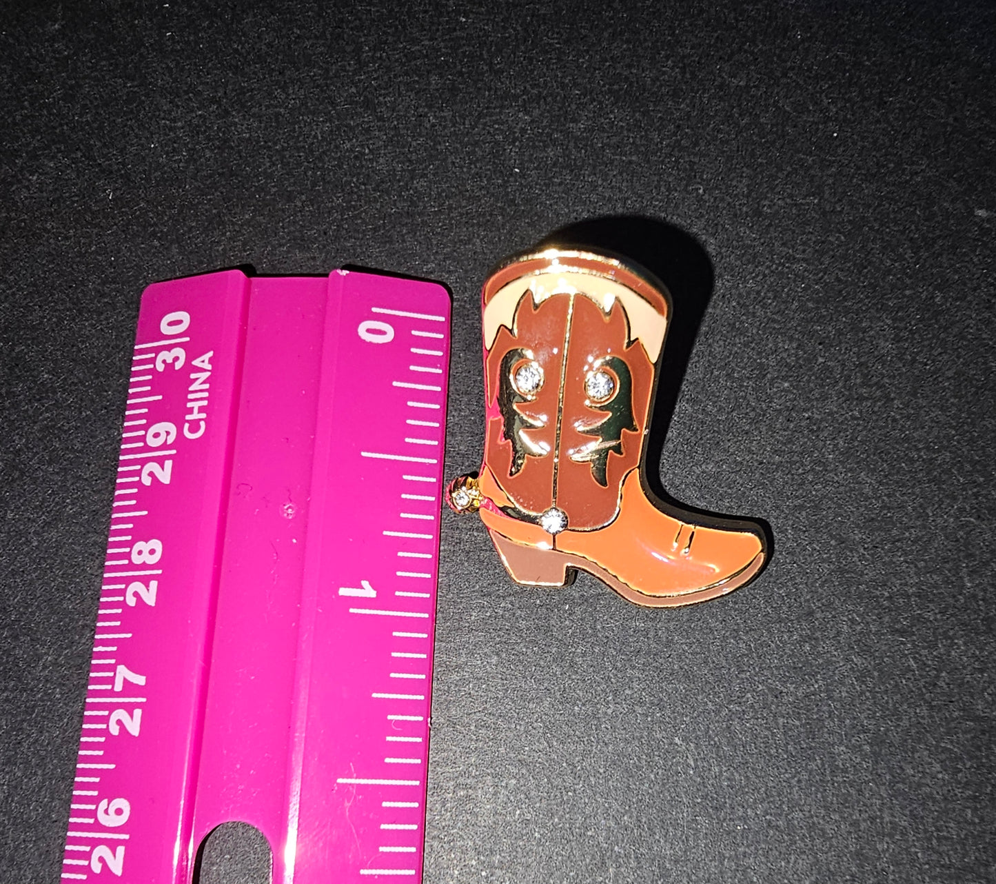 Cowboy boot pin - brown