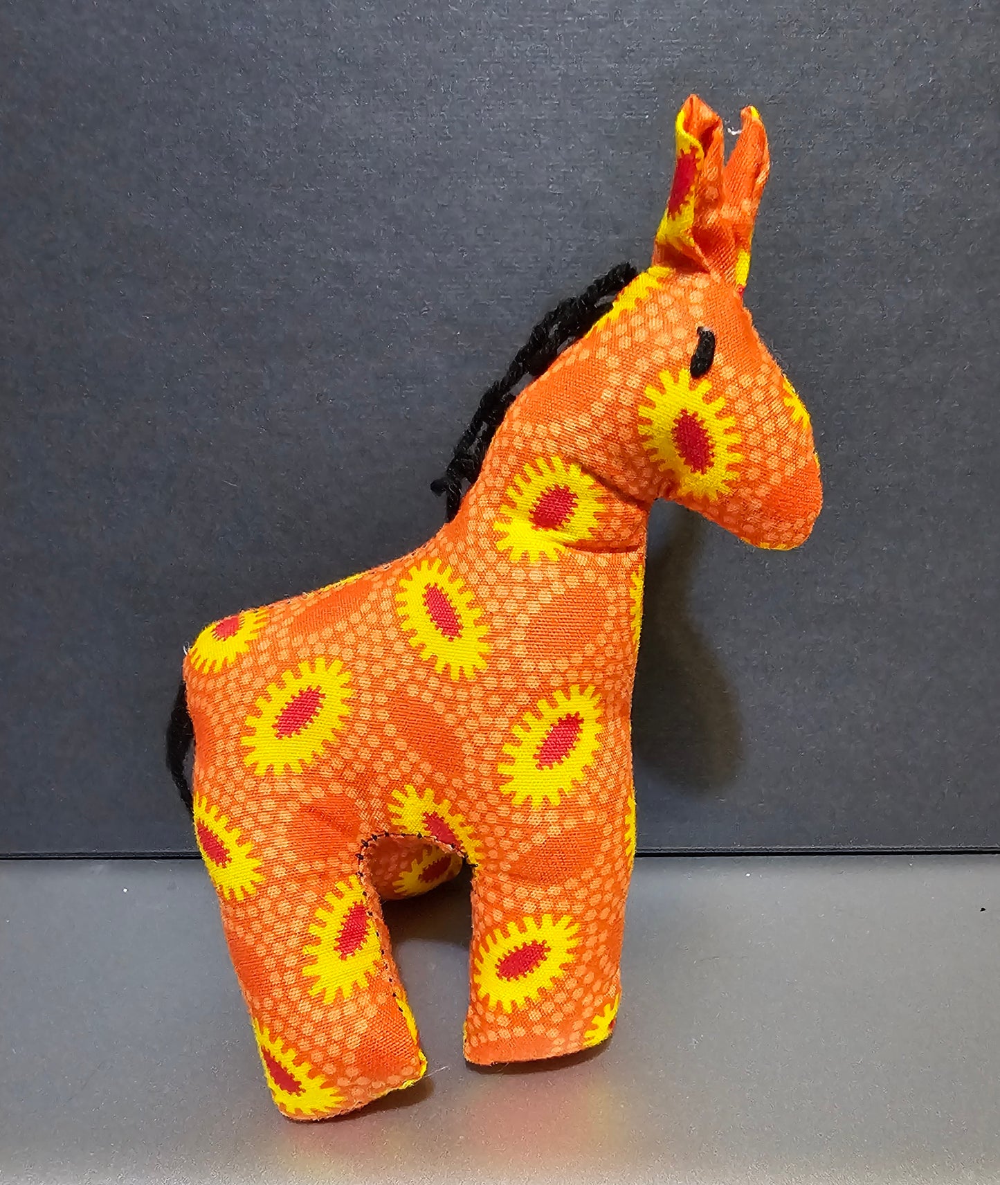 Giraffe magnet