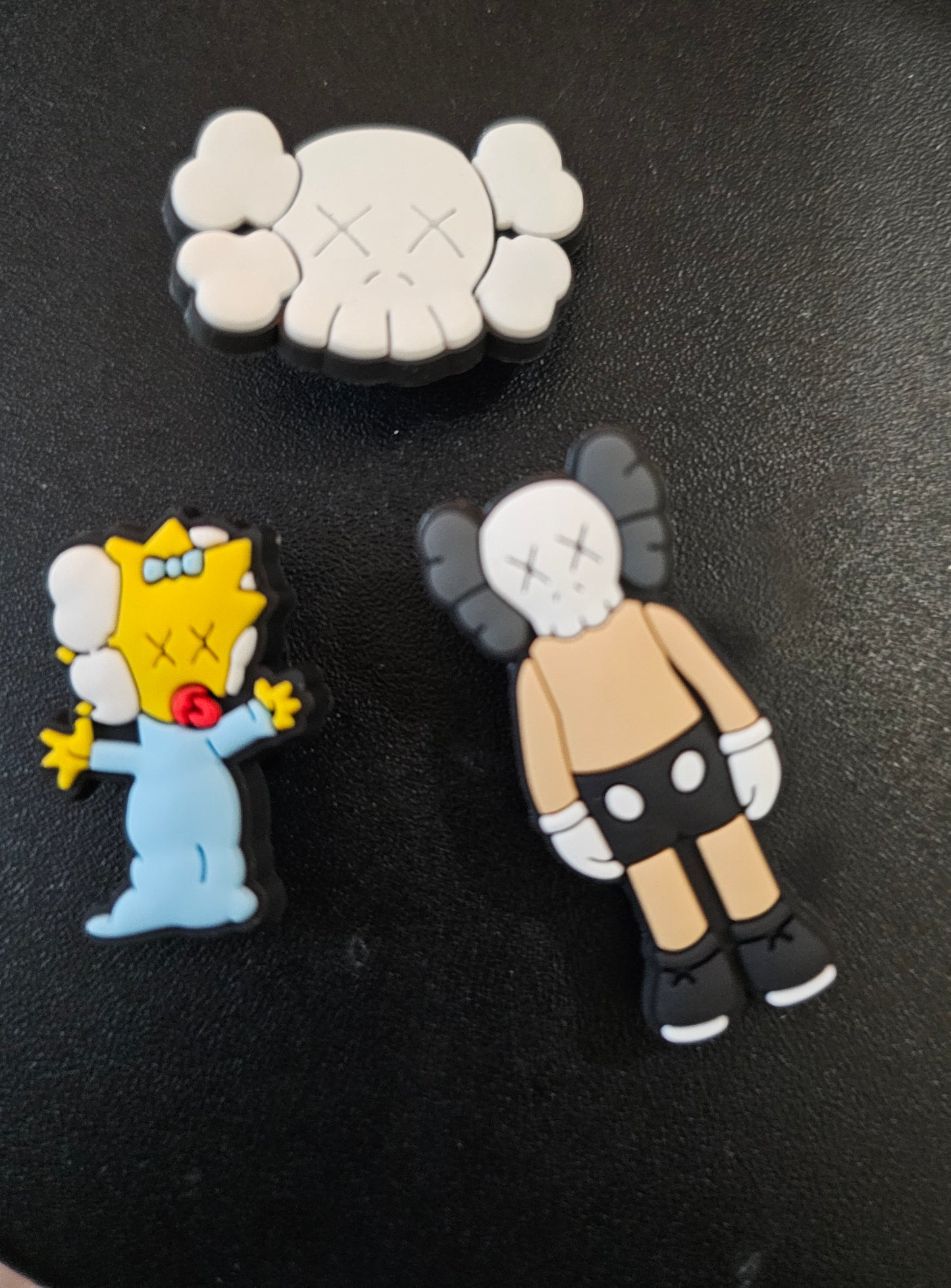 Jibbitz pack - KAWS