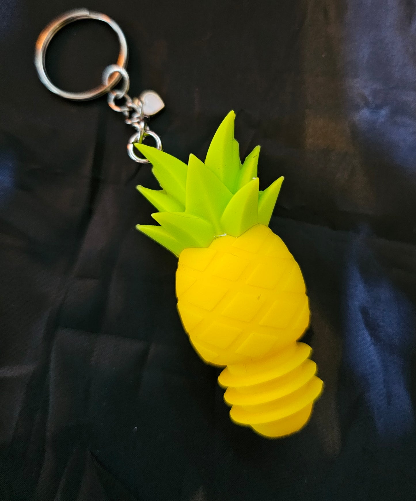 Pineapple wine stopper