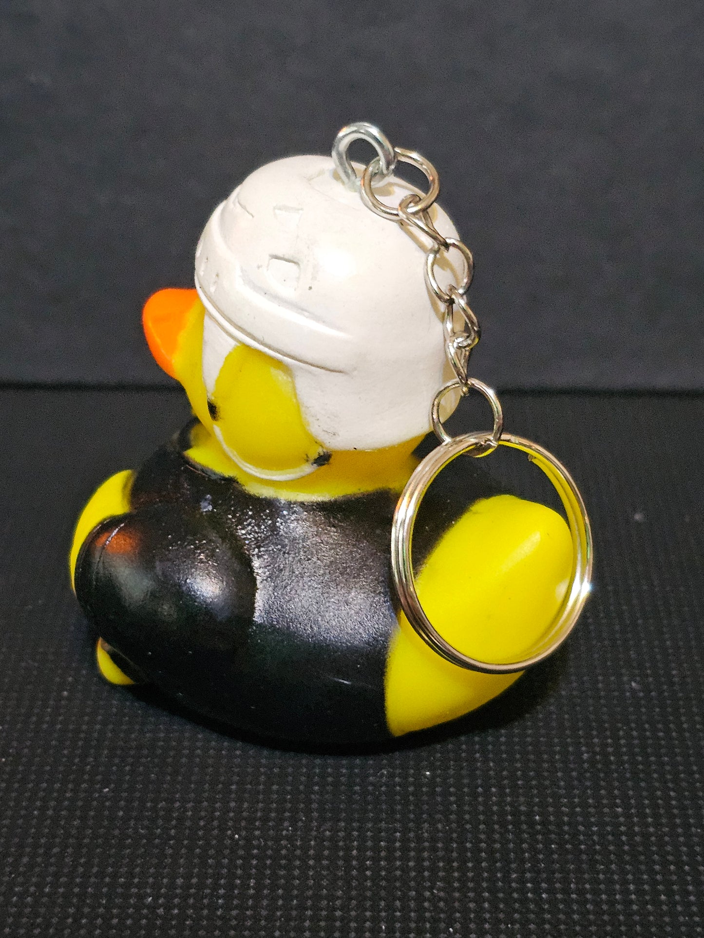 Hockey duck keychain