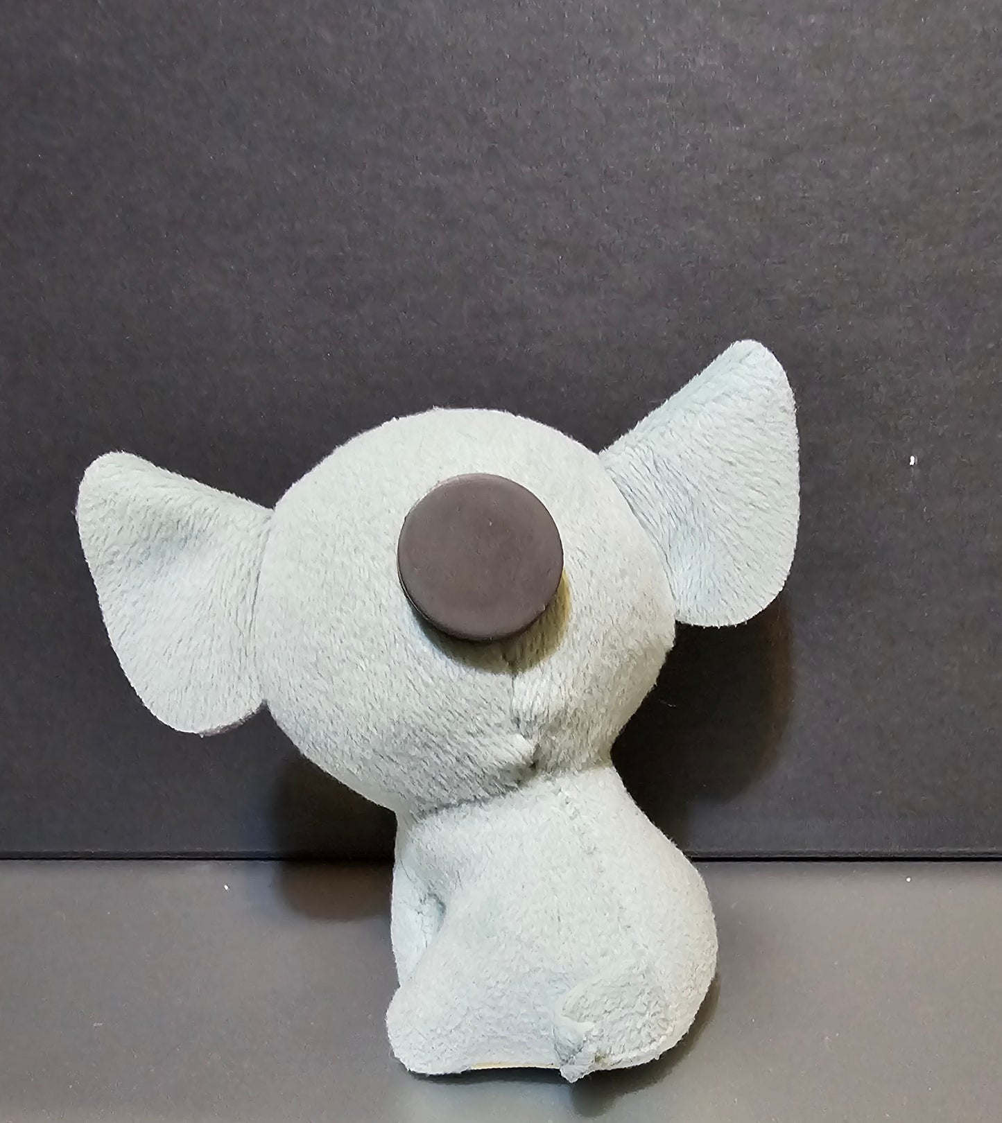 Elephant magnet